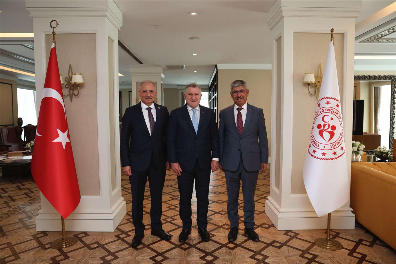 Ankara'da Muğla için spor ve gençlik yatırımları görüşüldü haberi